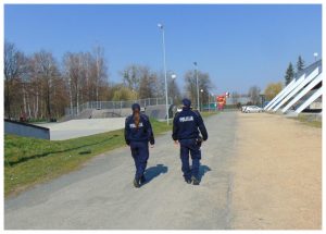 2020-04-05 Chełmek Grupa nieletnich złamała obowiązujące zakazy Komenda Powiatowa Policji w Oświęcimiu