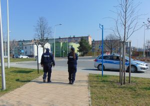 KPP Oświęcim. Policjanci patrolują (3)
