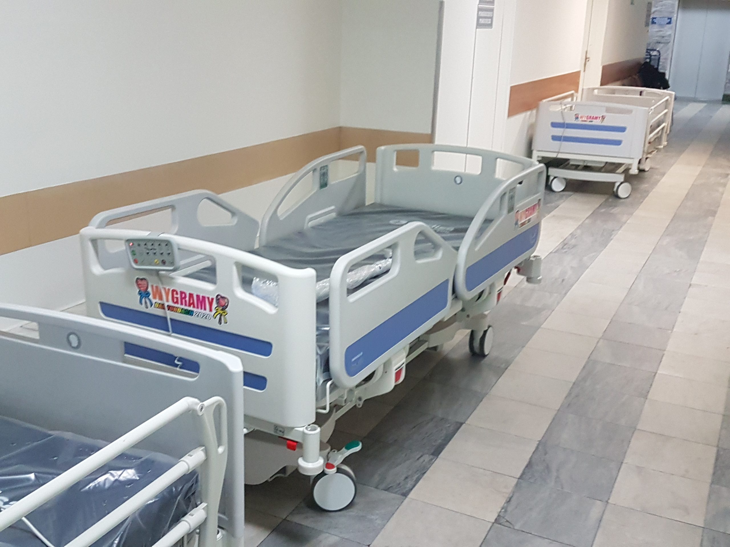 Fundacja WOŚP kupiła 1279 łóżek na oddziały dla chorych na COVID-19