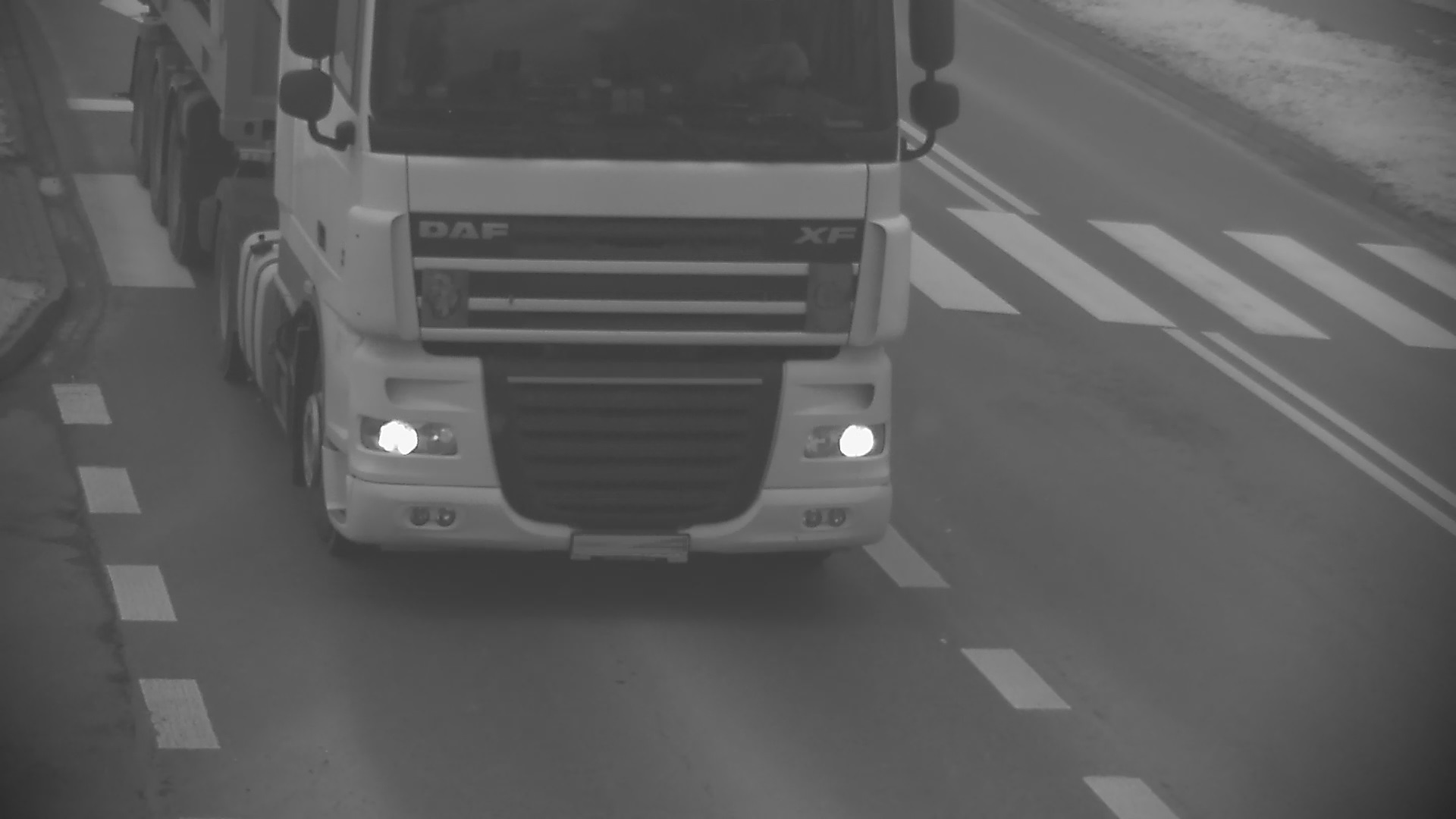 KPP Oświęcim. Zdjęcia z monitoringu ciężarówki (2)