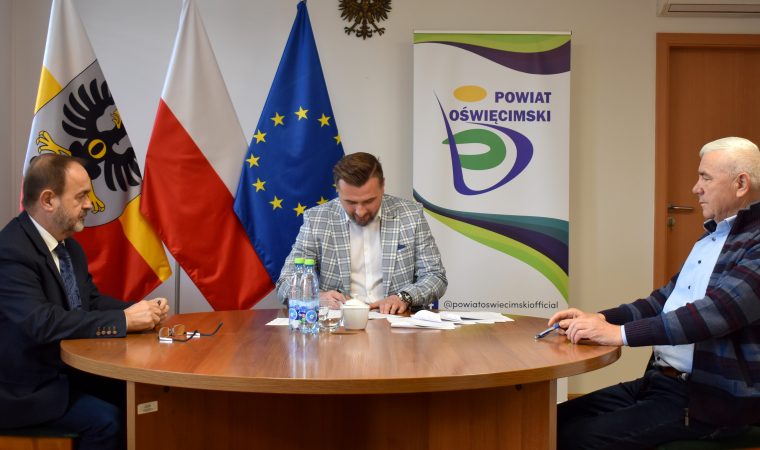 Dwa odcinki drogi powiatowej w Bobrku idą do przebudowy powiat oswiecim pl