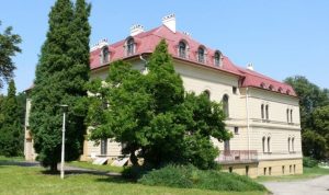 Powiat Oswięcim- Pałac w Grojcu czeka na nowego właściciela