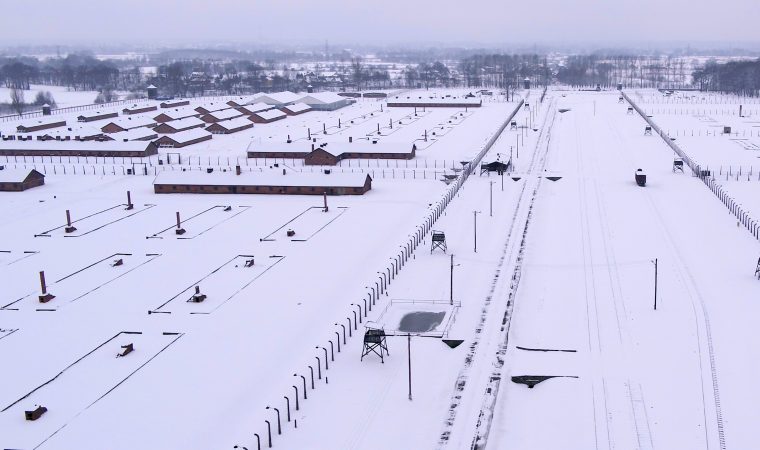 Ponad pół miliona osób odwiedziło Muzeum Auschwitz w 2021 roku powiat oswiecim pl